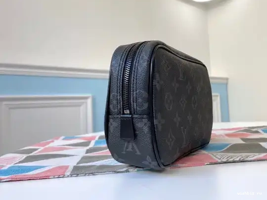 WIS LOUIS POUCH PM VUITTON TOILETRY 0701